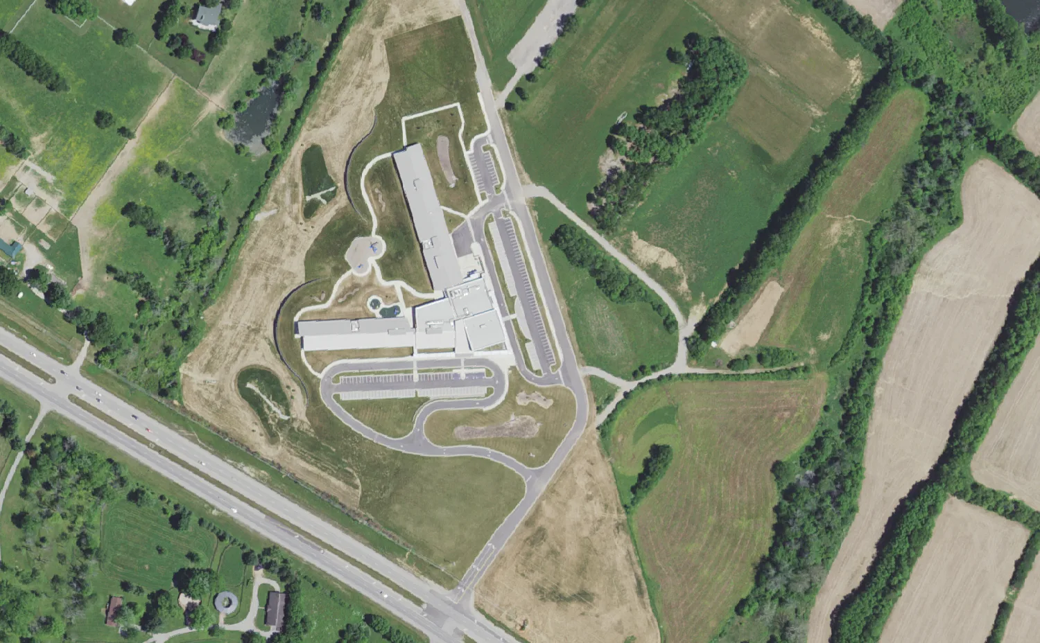 Brenda Cowan Elementary School and its grounds on Athens-Boonesboro Road in Lexington, seen from the air