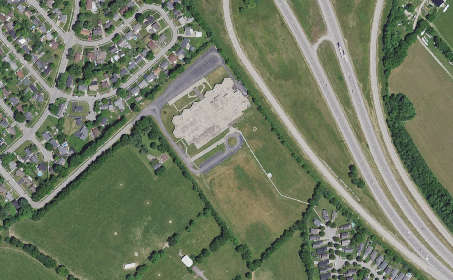 Crawford Middle School and its grounds on Charleston Drive in Lexington, seen from the air
