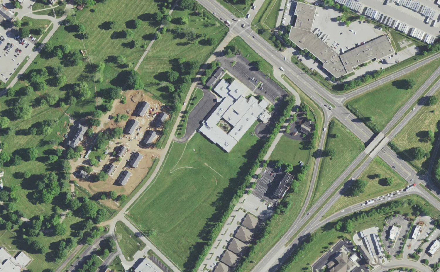 Leestown Middle School and its grounds on Leestown Road in Lexington, seen from the air
