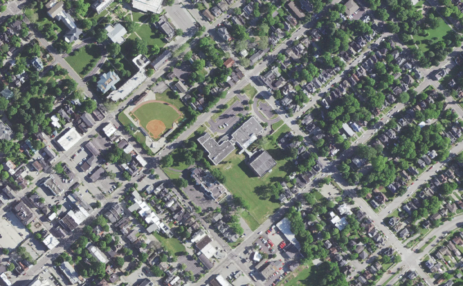 Lexington Middle School and its grounds on North Limestone Street in Lexington, seen from the air