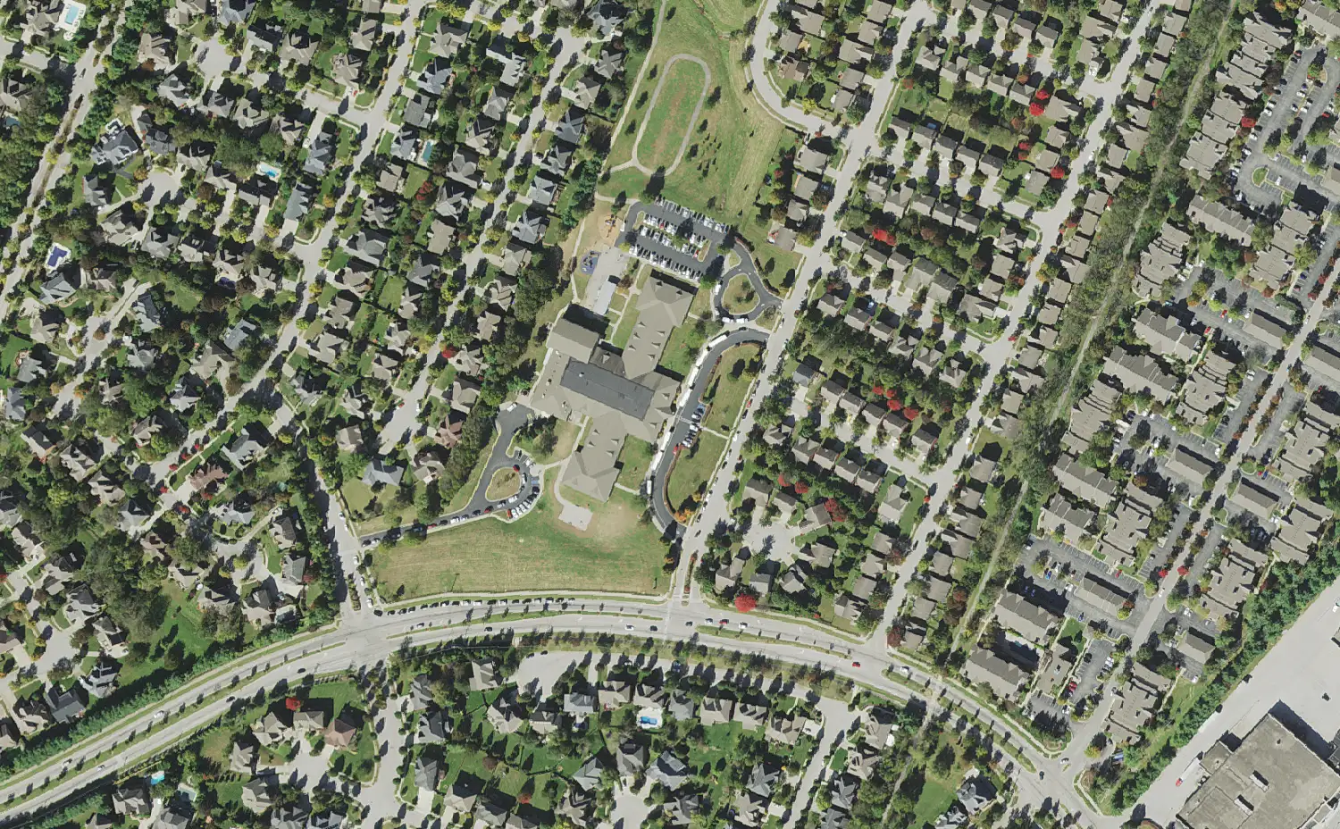 Rosa Parks Elementary School and its grounds on Beaumont Centre Lane in Lexington, seen from the air