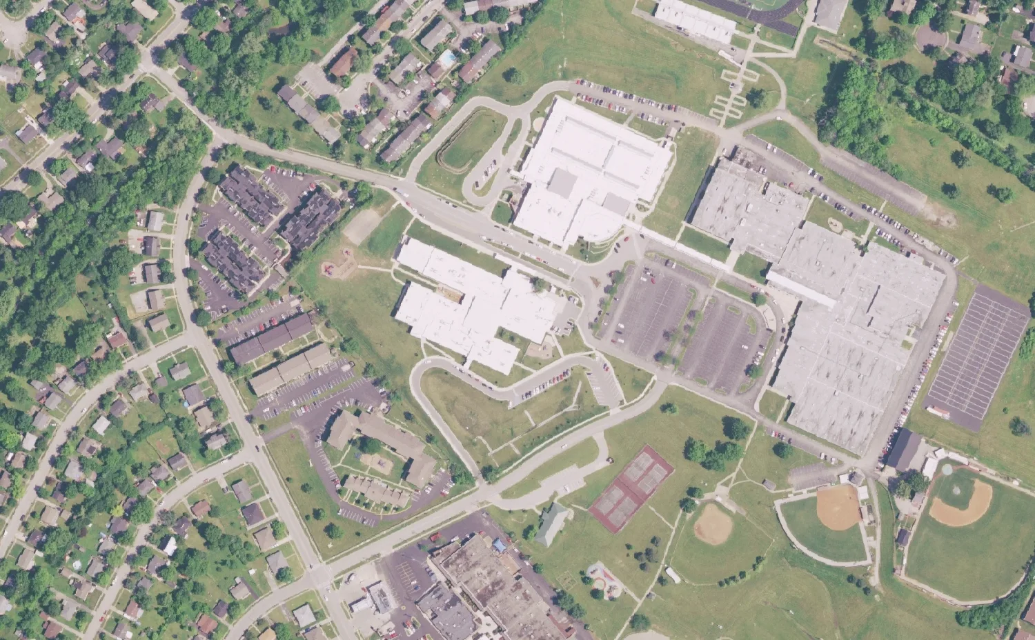 Tates Creek Elementary School and its grounds on Centre Parkway in Lexington, seen from the air